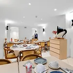 إيلزيه أوبرا 4* باريس
