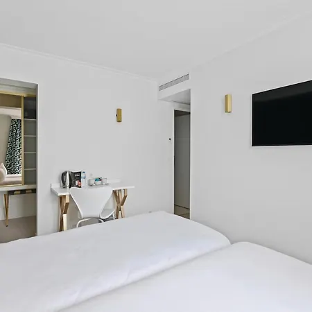 Elysees Opera Hotel