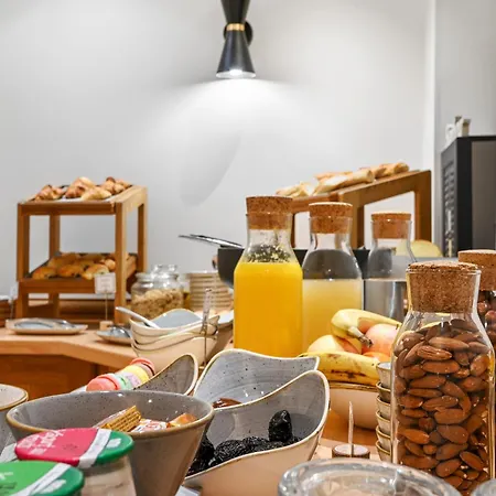 إيلزيه أوبرا 4* باريس